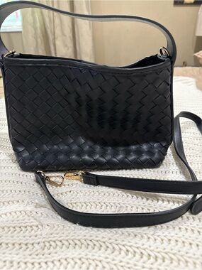 Woven Black Shoulder Bag - Classic Everyday Tote